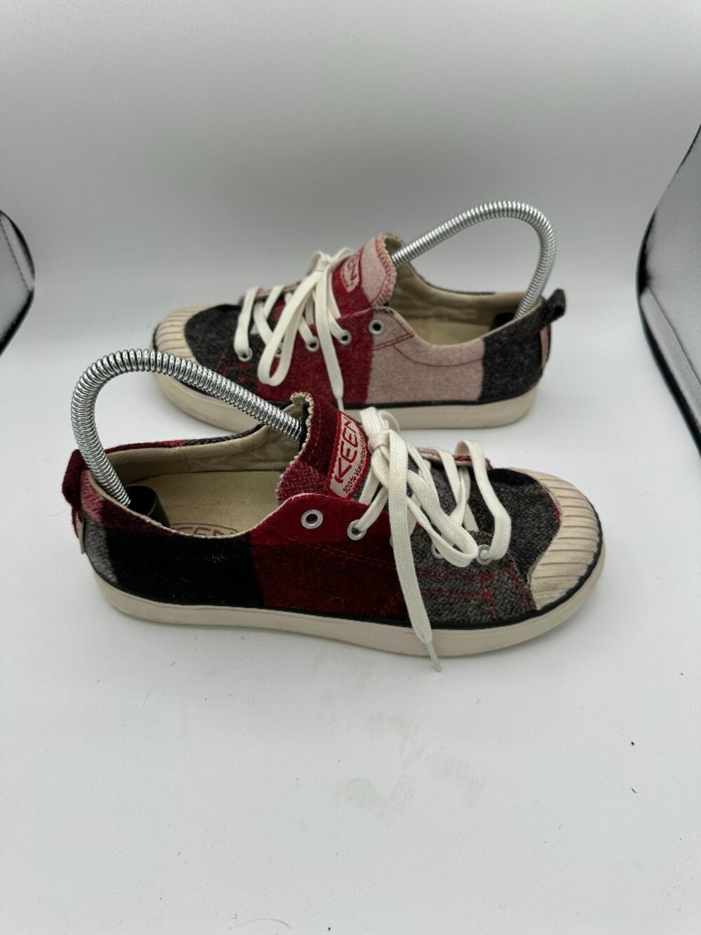 Keen Women's Elsa Sneakers Buffalo Plaid Wool Size 7.5